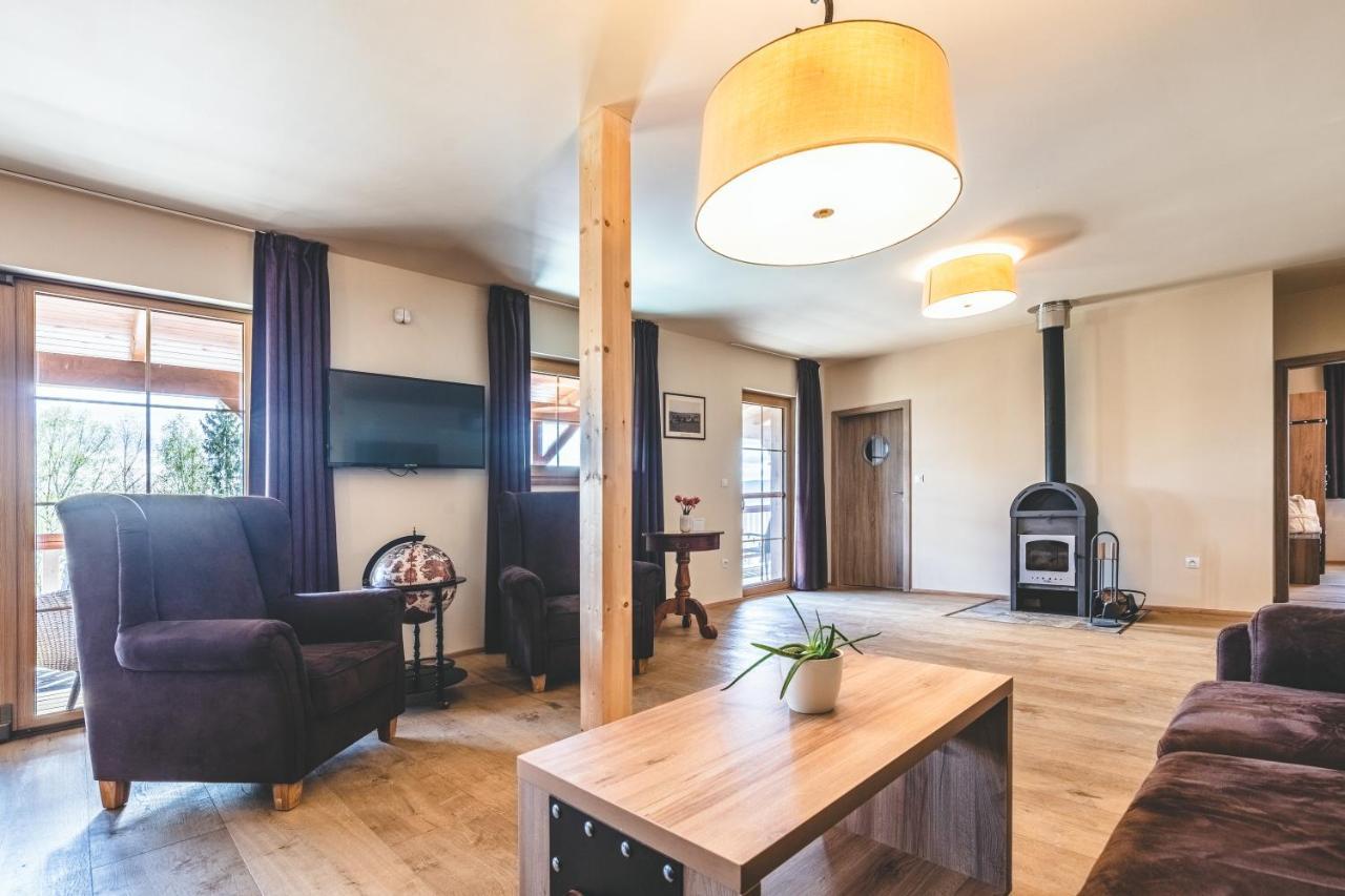 Hotel Resort Relax Dolni Vltavice ภายนอก รูปภาพ