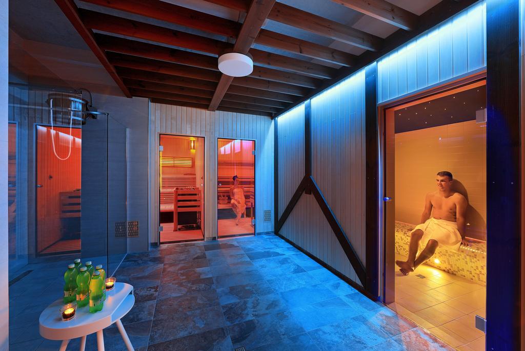 Hotel Resort Relax Dolni Vltavice ภายนอก รูปภาพ