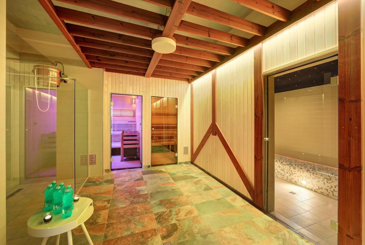 Hotel Resort Relax Dolni Vltavice ภายนอก รูปภาพ